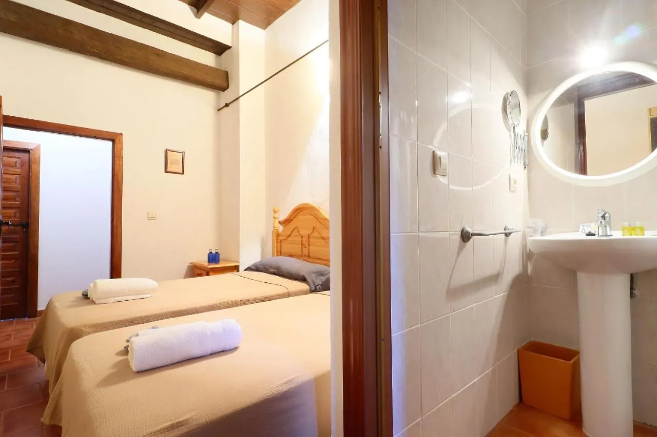 Casa Rural Finca Los Conventos en Adamuz CORDOBA Hostal